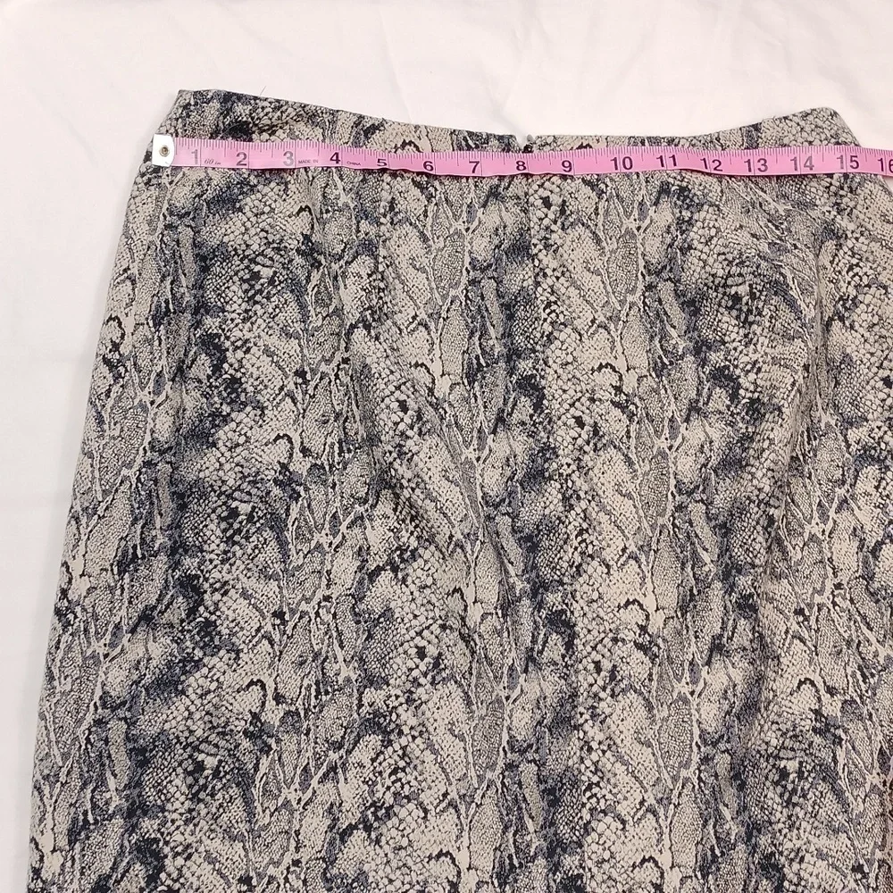 Talbot's women's faux snake skin skirt size 6